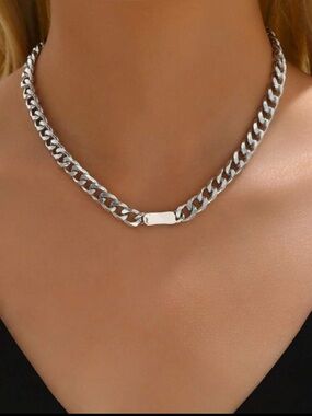 Silver necklace